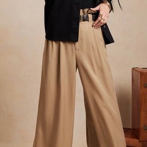 Banana republic tended wide leg pants. Size 12